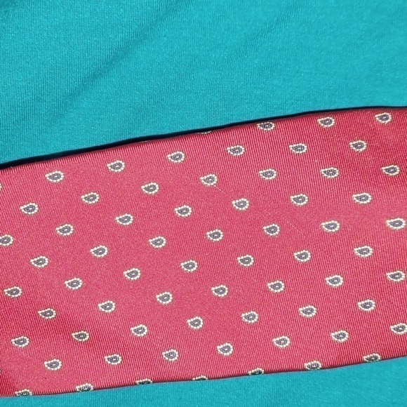 VGUC - Wembley Red 100% Silk w/Tiny Paisley Men’s Tie - Picture 3 of 6